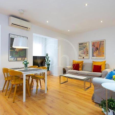 Bonito Apartamento Cerca De La Sagrada Familia Barcelona Luaran gambar