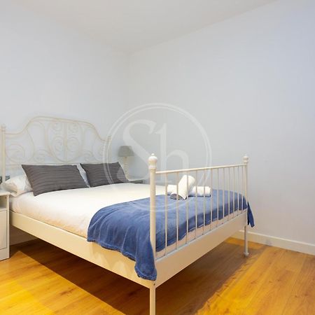 Bonito Apartamento Cerca De La Sagrada Familia Barcelona Luaran gambar